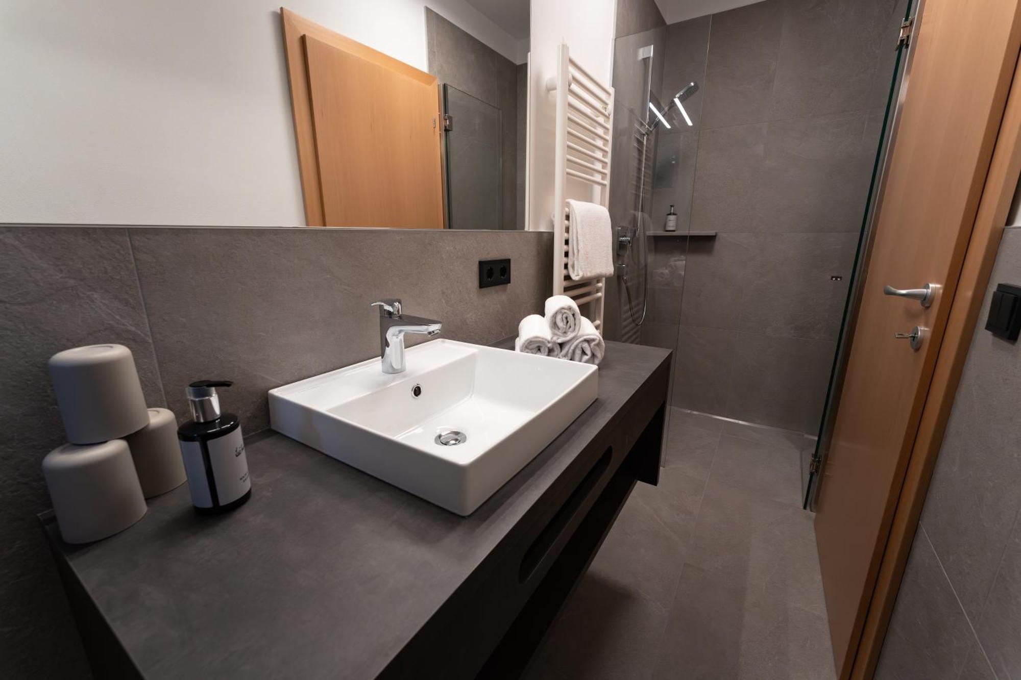 Self Service Hotel Schnalser Hof Naturns Ngoại thất bức ảnh