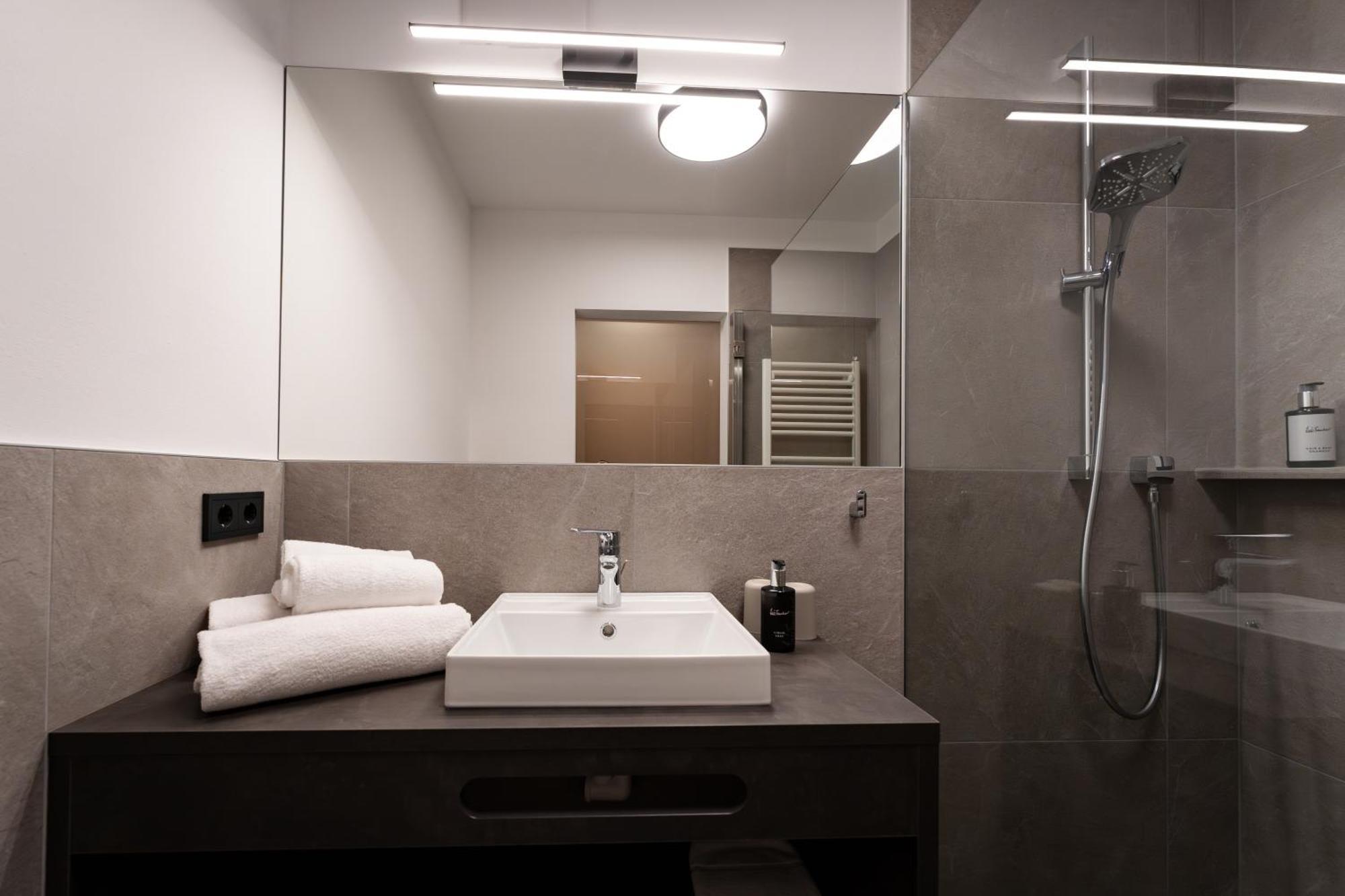 Self Service Hotel Schnalser Hof Naturns Ngoại thất bức ảnh