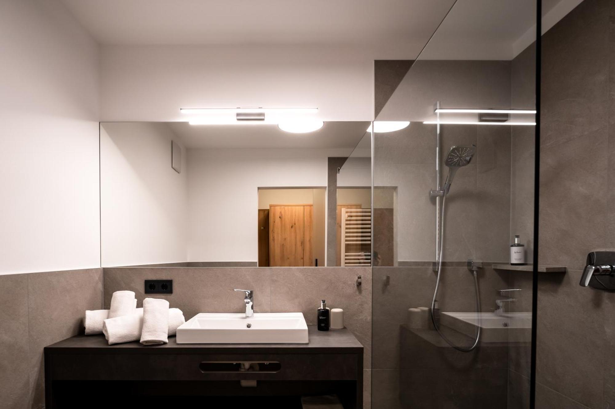 Self Service Hotel Schnalser Hof Naturns Ngoại thất bức ảnh